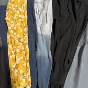 The Honest Company Yellow Floral and Black Leggings Set